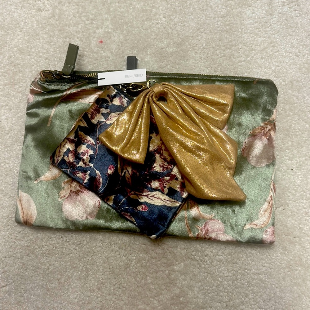 Two bags for the price of one !